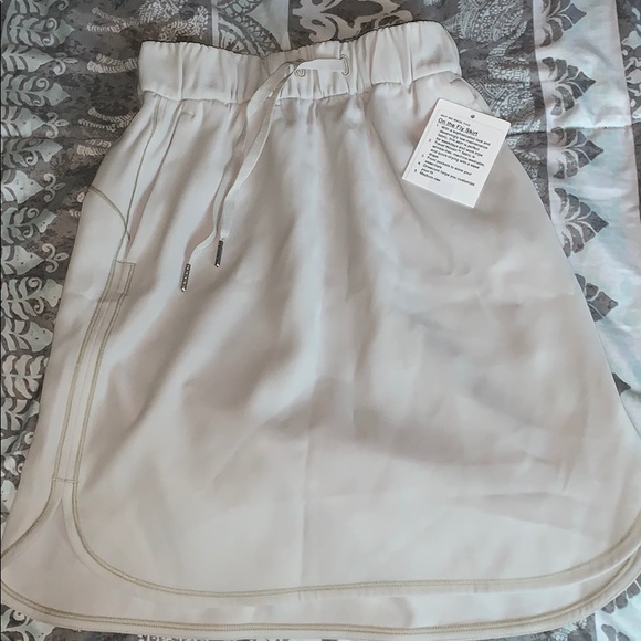 lululemon athletica Dresses & Skirts - On the Fly Skirt